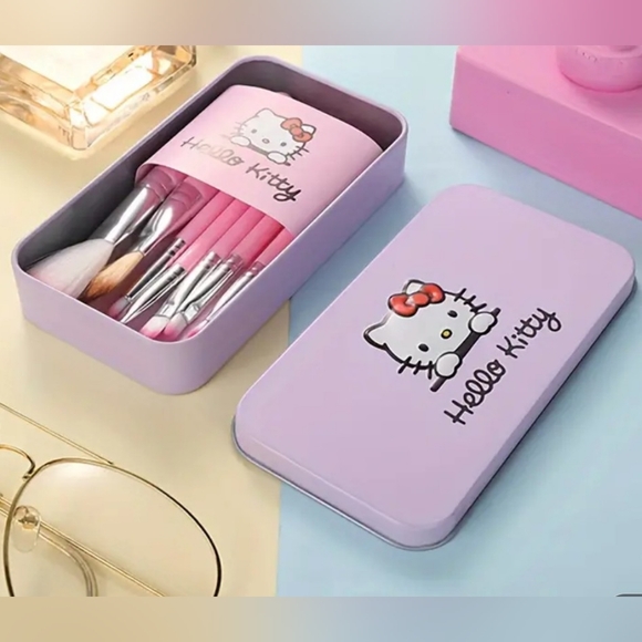 Hello Kitty Pink Sanrio Beauty Brush 7 piece Set with metal case New - Picture 9 of 10
